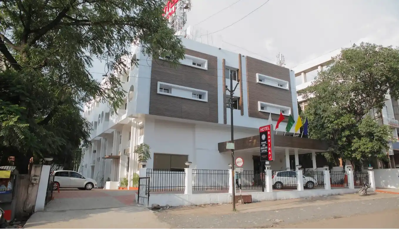 Hotel Raviraj